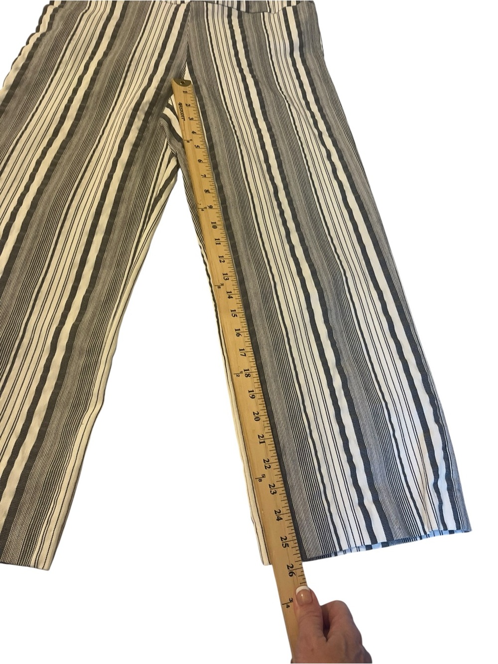 Estelle & Finn Striped Wide Leg Crop Pants, 10 Coastal Chic Resort Wear Preppy - Picture 5 of 7